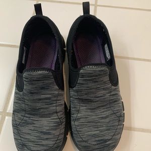 Skechers black and grey slip on 8.5